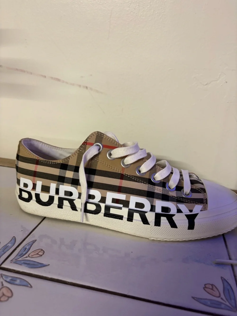 Burberry Logo Print Vintage Check Cotton Low Top Sneakers EU 39.5 US Women’s 9 - Picture 6 of 15